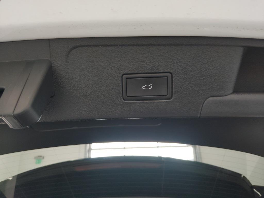 new 2025 Volkswagen Atlas Cross Sport car, priced at $39,211