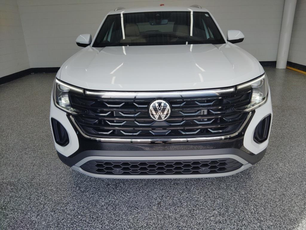 new 2025 Volkswagen Atlas Cross Sport car, priced at $39,211