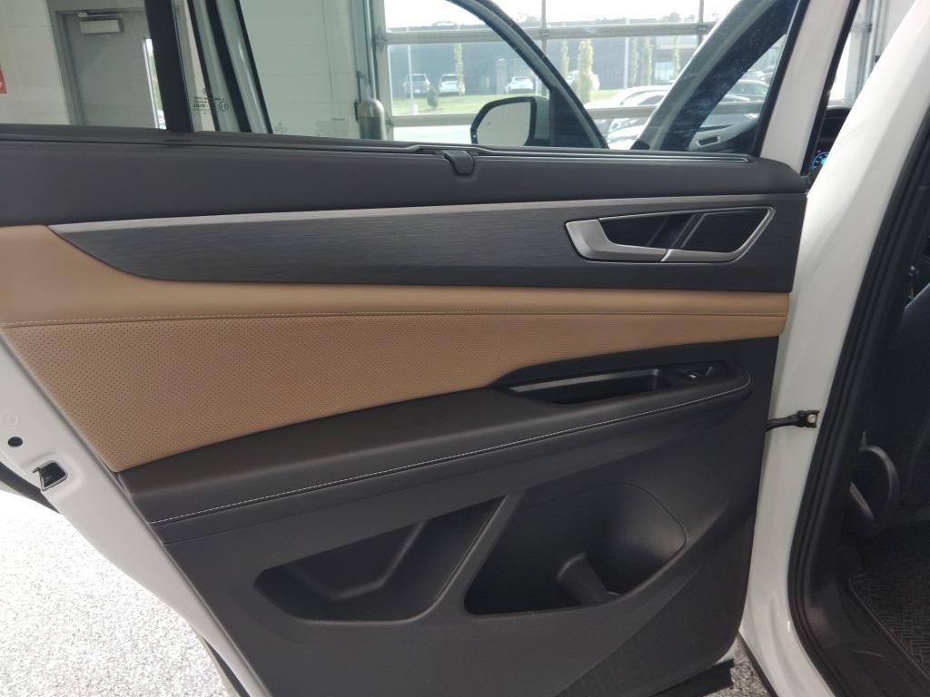 new 2025 Volkswagen Atlas Cross Sport car, priced at $39,211