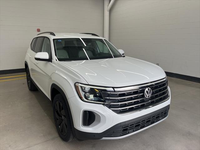 new 2025 Volkswagen Atlas car, priced at $43,443