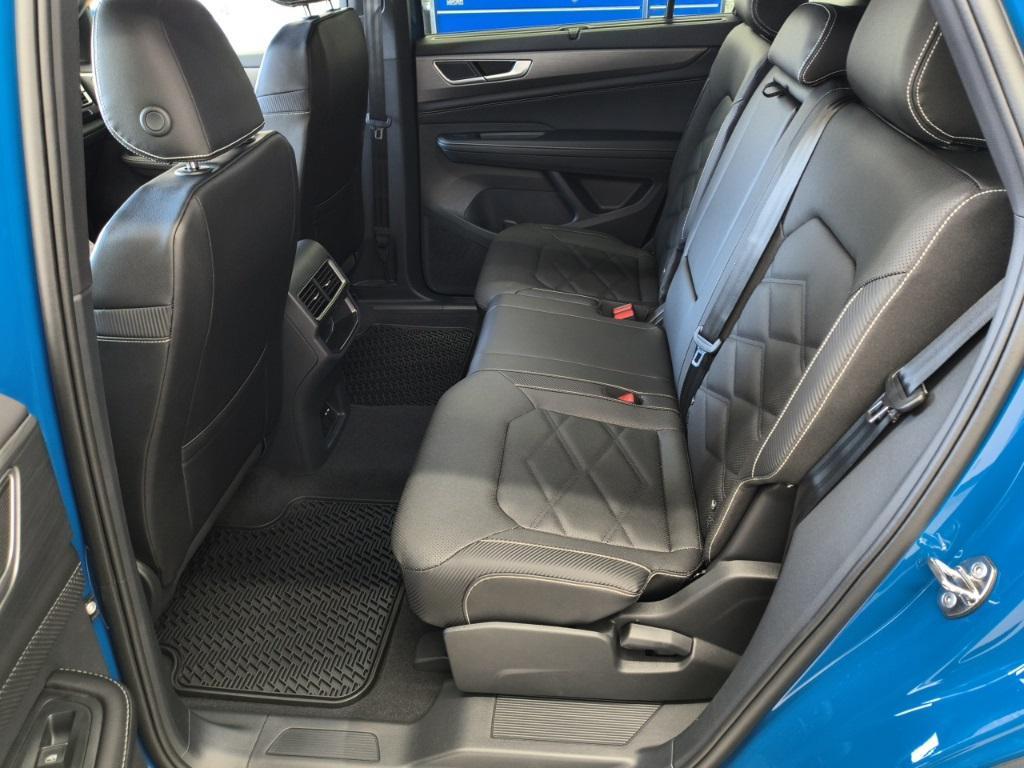 new 2025 Volkswagen Atlas Cross Sport car, priced at $39,635