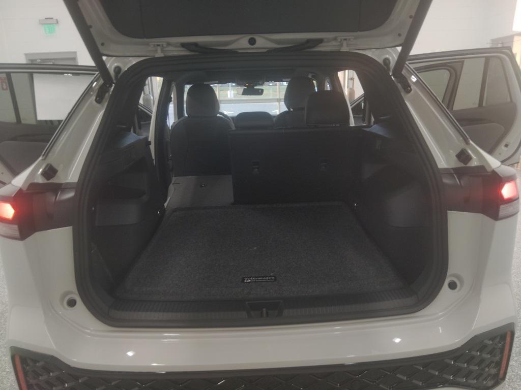 new 2026 Volkswagen Tiguan car, priced at $39,354