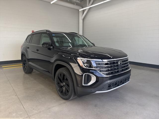 new 2025 Volkswagen Atlas car, priced at $45,073