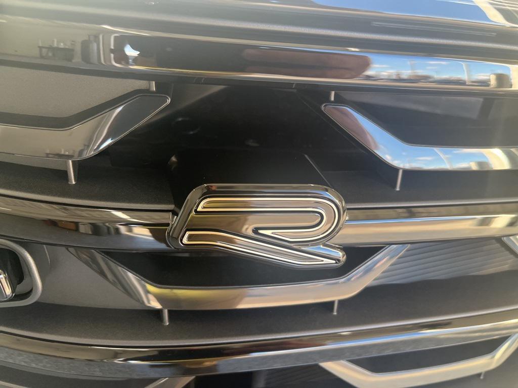 new 2026 Volkswagen Atlas car, priced at $54,118