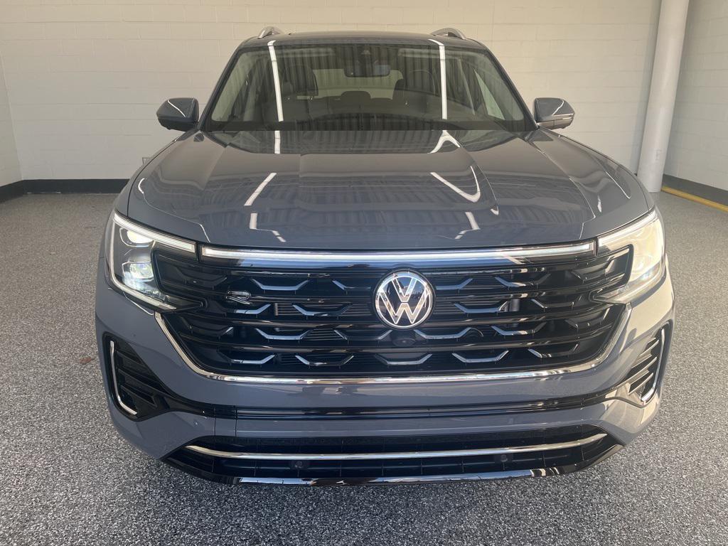 new 2026 Volkswagen Atlas car, priced at $54,118