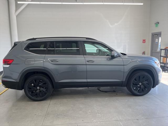 new 2024 Volkswagen Atlas car, priced at $40,415