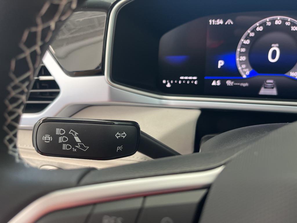 new 2026 Volkswagen Taos car, priced at $33,351