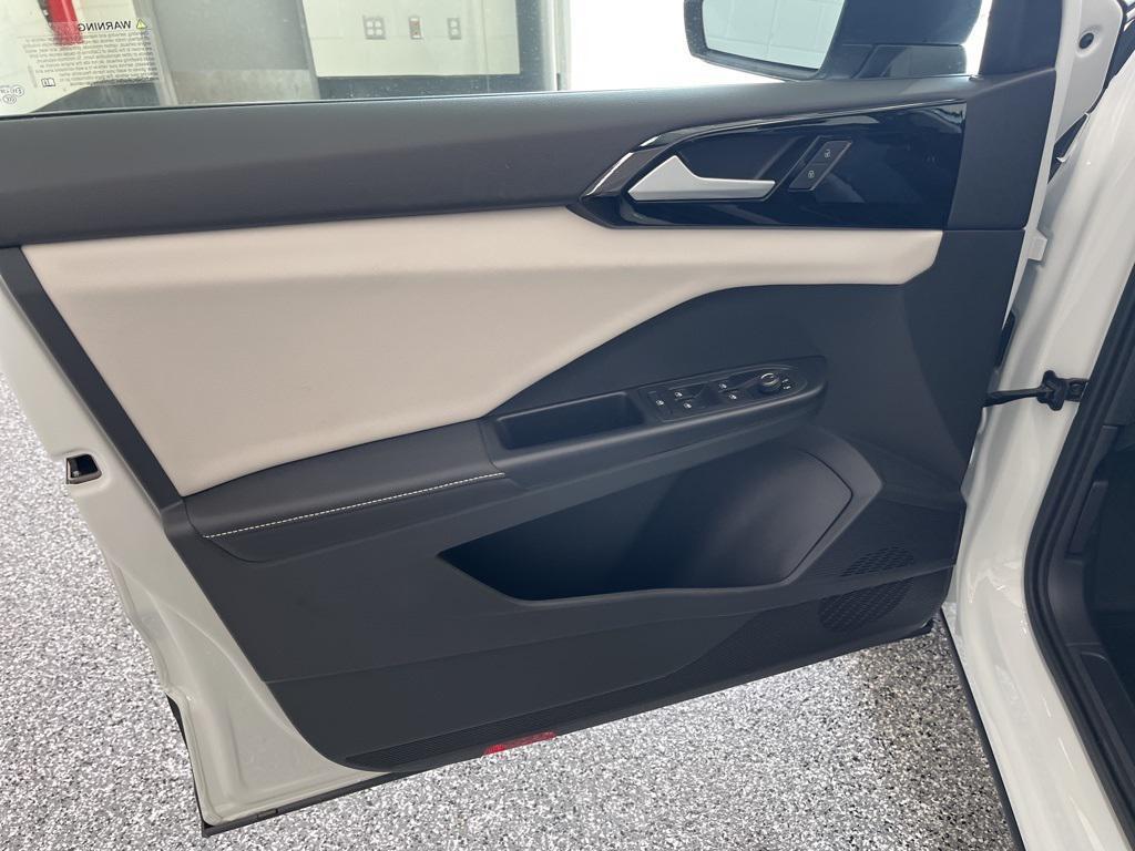 new 2026 Volkswagen Taos car, priced at $28,047