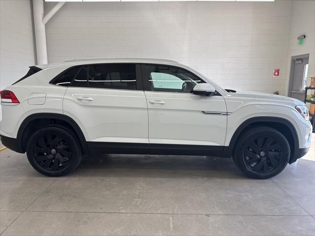 new 2025 Volkswagen Atlas Cross Sport car, priced at $43,603