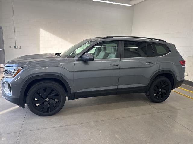 new 2025 Volkswagen Atlas car, priced at $44,573