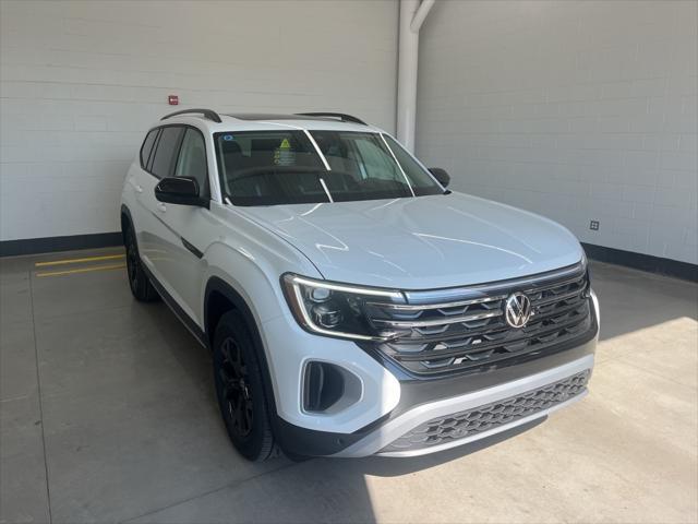 new 2025 Volkswagen Atlas car, priced at $46,249