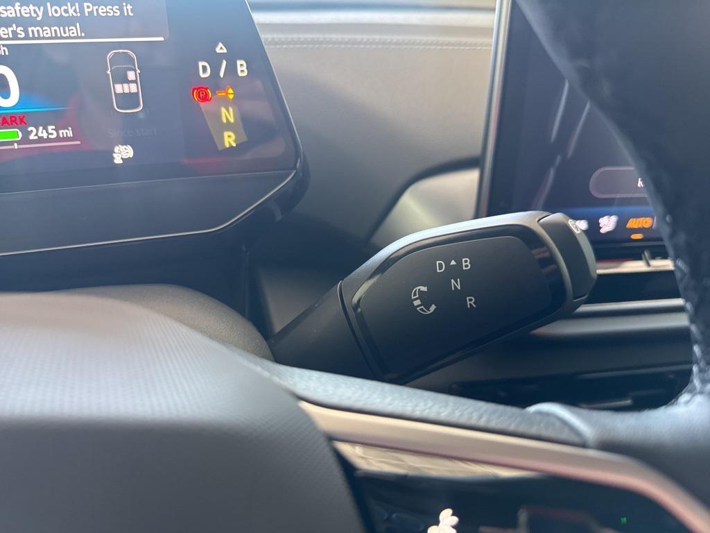 new 2025 Volkswagen ID.4 car, priced at $44,505