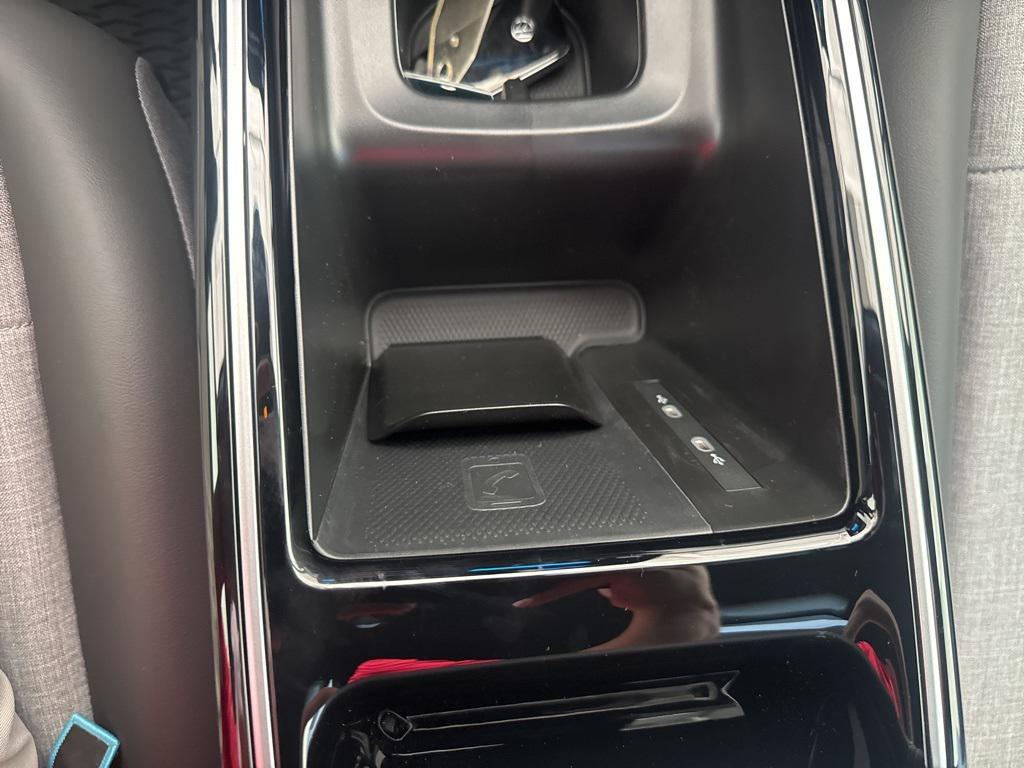 new 2025 Volkswagen ID.4 car, priced at $44,505