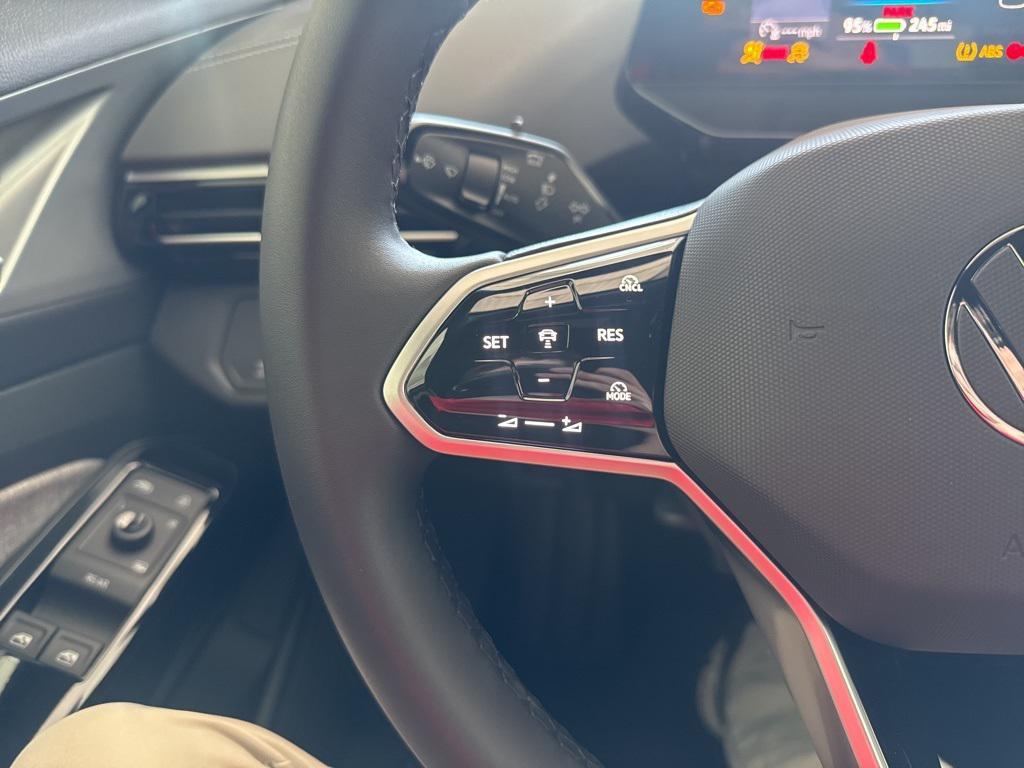 new 2025 Volkswagen ID.4 car, priced at $44,505
