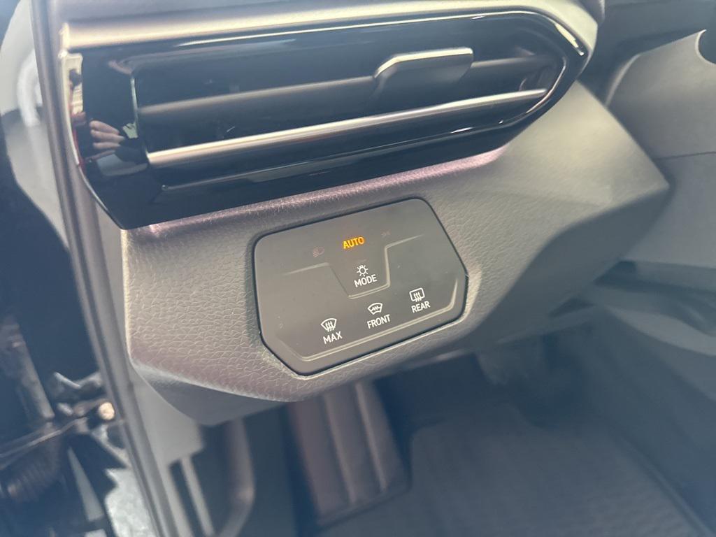 new 2025 Volkswagen ID.4 car, priced at $44,505