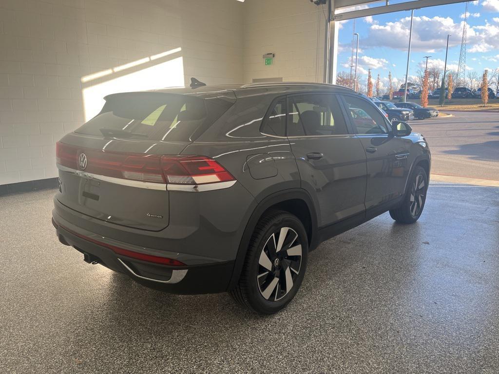 new 2026 Volkswagen Atlas Cross Sport car, priced at $45,886