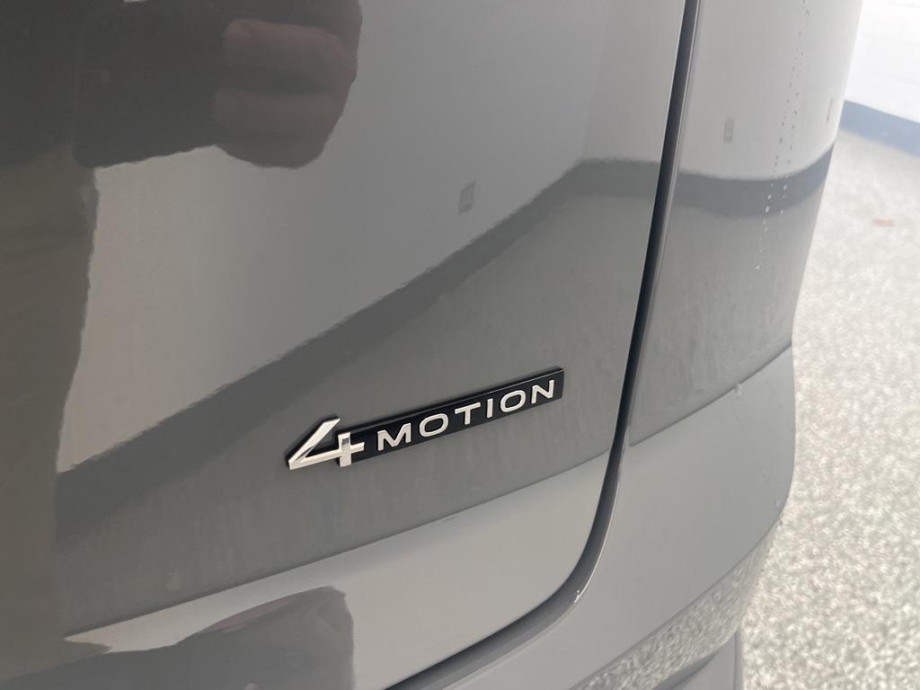 new 2026 Volkswagen Atlas Cross Sport car, priced at $45,886