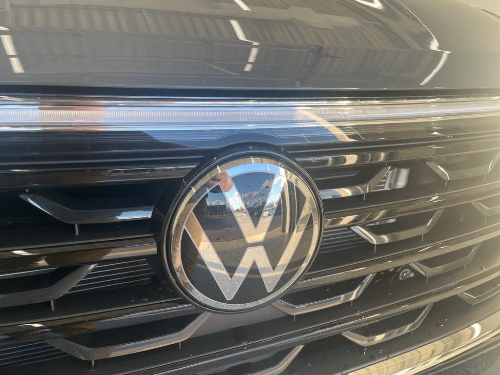 new 2026 Volkswagen Atlas Cross Sport car, priced at $45,886