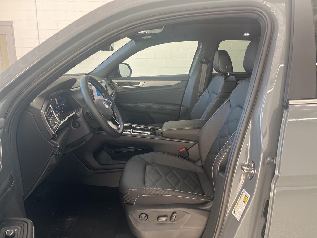 new 2026 Volkswagen Atlas Cross Sport car, priced at $45,886