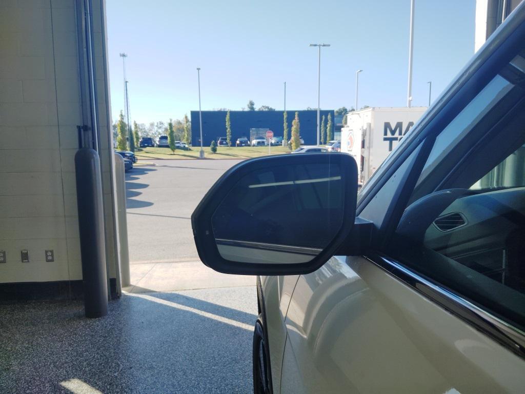 new 2026 Volkswagen Atlas car, priced at $47,557