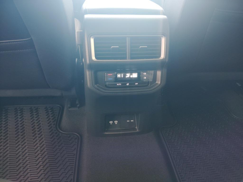 new 2026 Volkswagen Atlas car, priced at $47,557