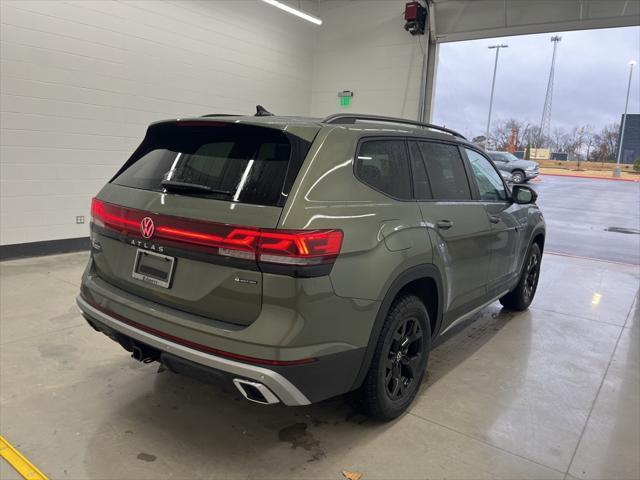 new 2025 Volkswagen Atlas car, priced at $46,002