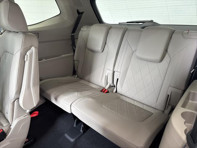 new 2025 Volkswagen Atlas car, priced at $53,509