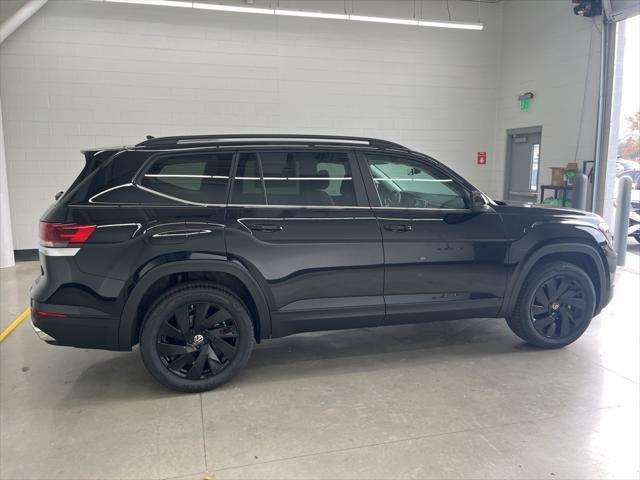 new 2025 Volkswagen Atlas car, priced at $44,216