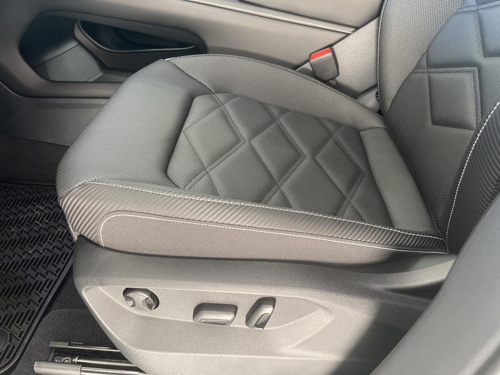 new 2026 Volkswagen Atlas Cross Sport car, priced at $40,268