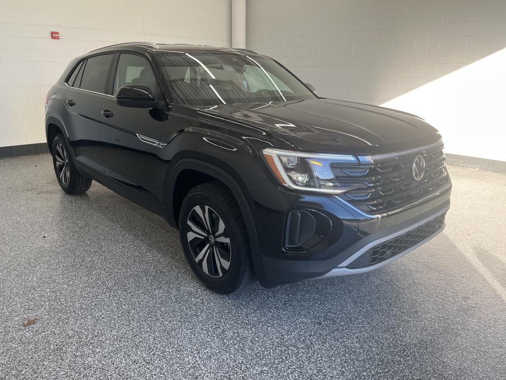 new 2026 Volkswagen Atlas Cross Sport car, priced at $40,268