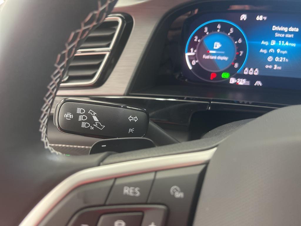 new 2026 Volkswagen Atlas Cross Sport car, priced at $40,268