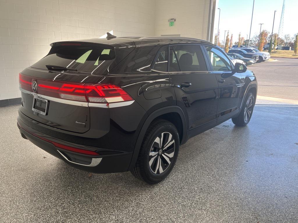 new 2026 Volkswagen Atlas Cross Sport car, priced at $40,268
