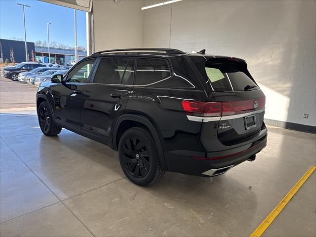 new 2025 Volkswagen Atlas car, priced at $44,475