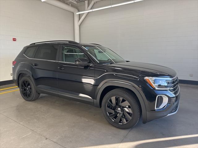 new 2025 Volkswagen Atlas car, priced at $44,475