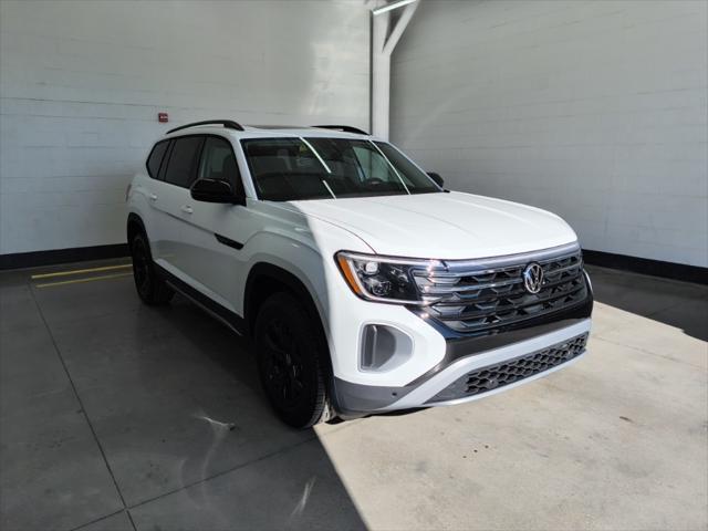 new 2025 Volkswagen Atlas car, priced at $44,904