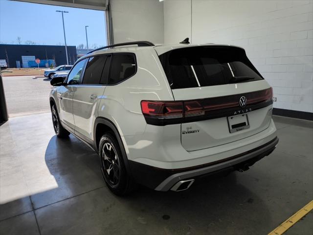 new 2025 Volkswagen Atlas car, priced at $44,904