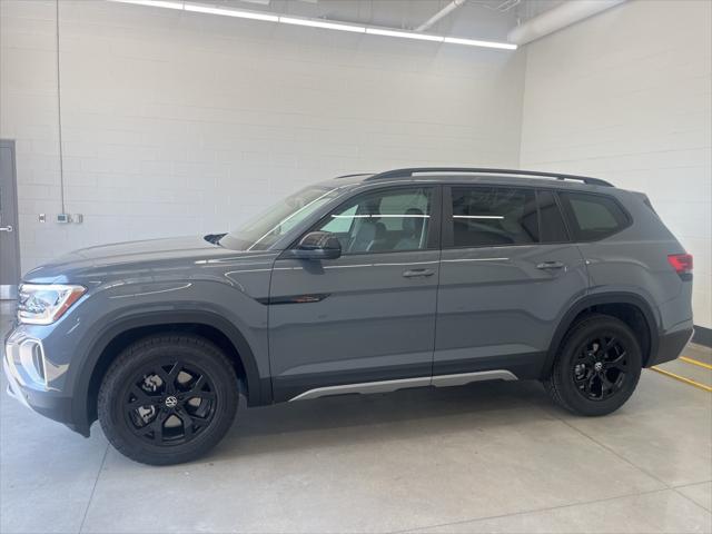 new 2024 Volkswagen Atlas car, priced at $46,236