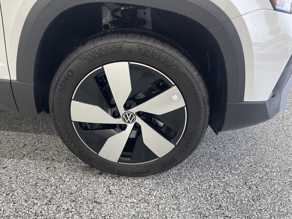 new 2026 Volkswagen Taos car, priced at $29,692