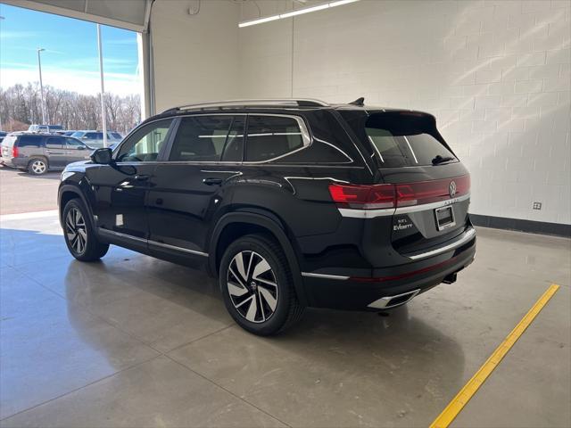 new 2024 Volkswagen Atlas car, priced at $51,521