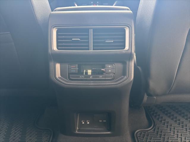 new 2025 Volkswagen Atlas car, priced at $41,510