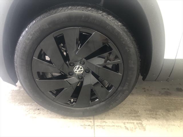 new 2025 Volkswagen Atlas car, priced at $42,943
