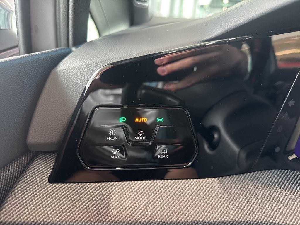 new 2025 Volkswagen Golf GTI car, priced at $39,243