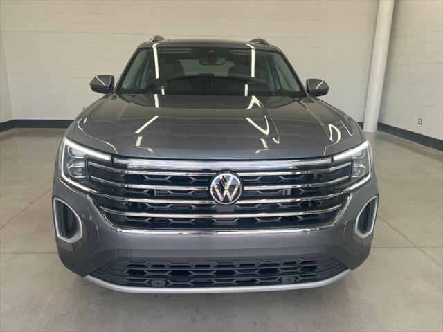 new 2025 Volkswagen Atlas car, priced at $45,648