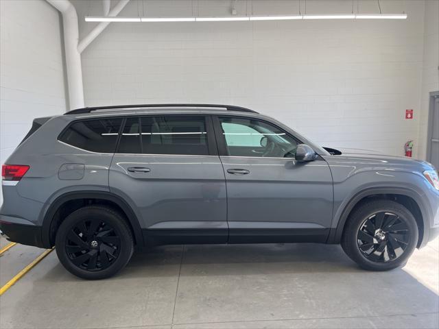 new 2025 Volkswagen Atlas car, priced at $44,573