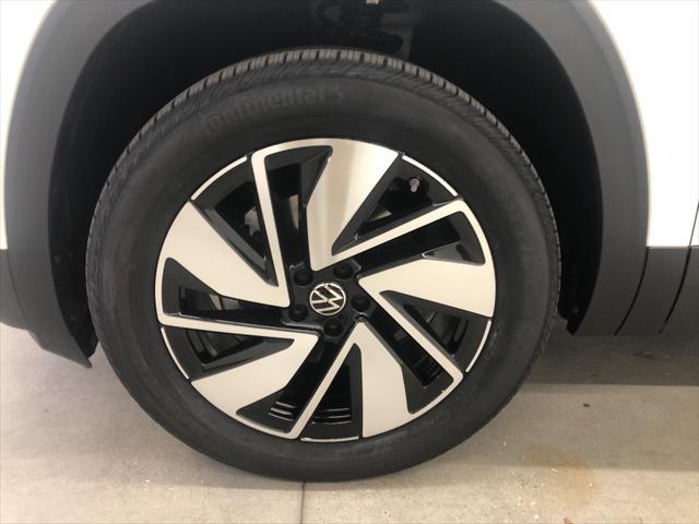 new 2025 Volkswagen Atlas car, priced at $43,463