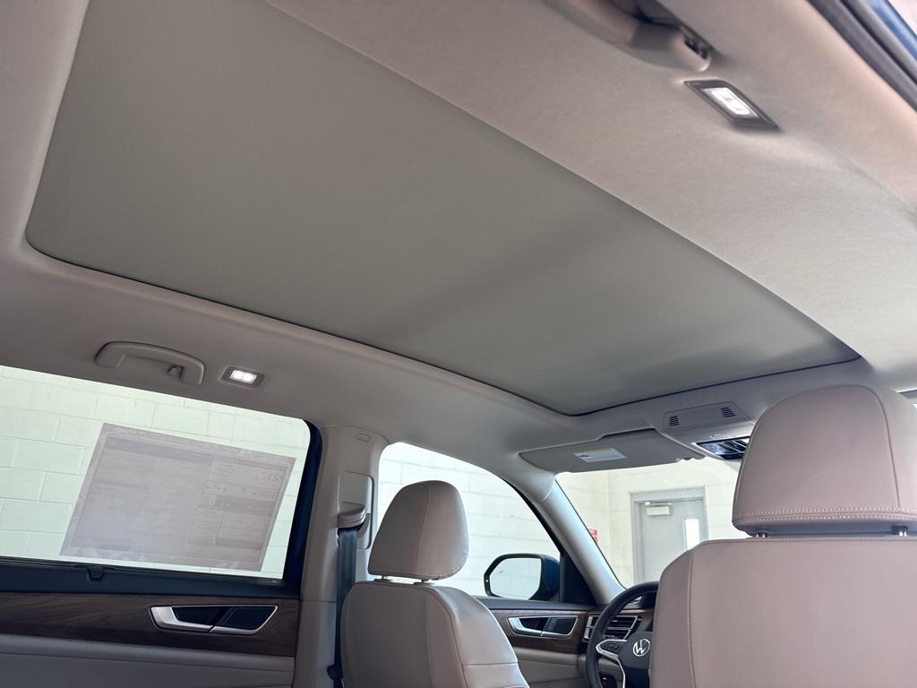 new 2025 Volkswagen Atlas car, priced at $43,573