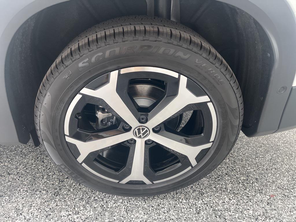 new 2026 Volkswagen Tiguan car, priced at $34,054