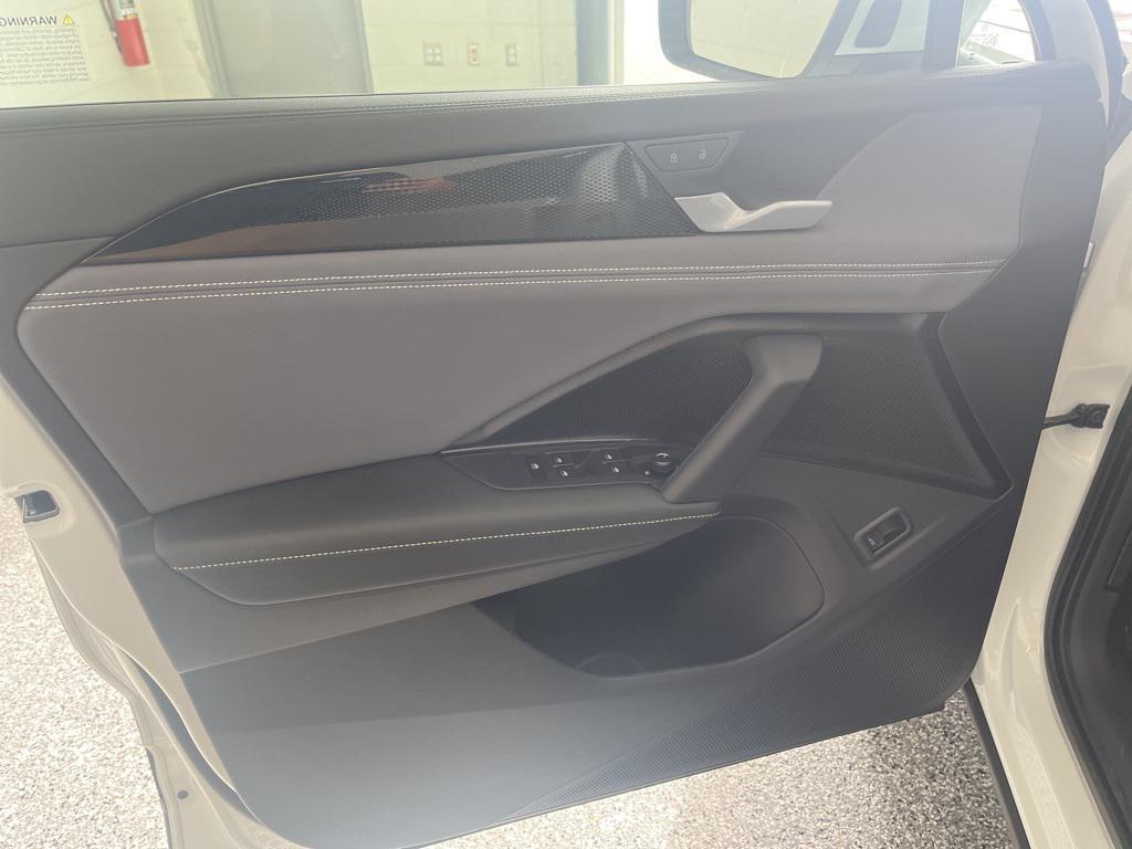 new 2026 Volkswagen Tiguan car, priced at $34,054