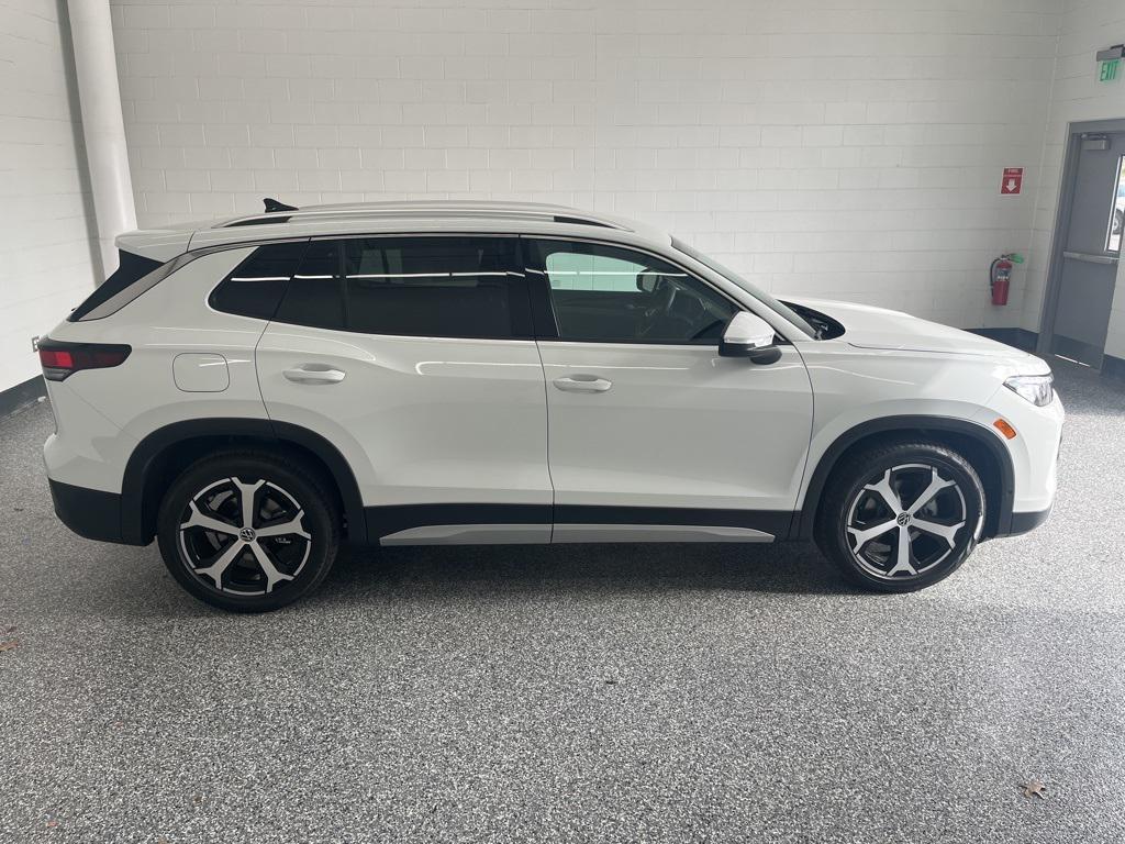 new 2026 Volkswagen Tiguan car, priced at $34,054