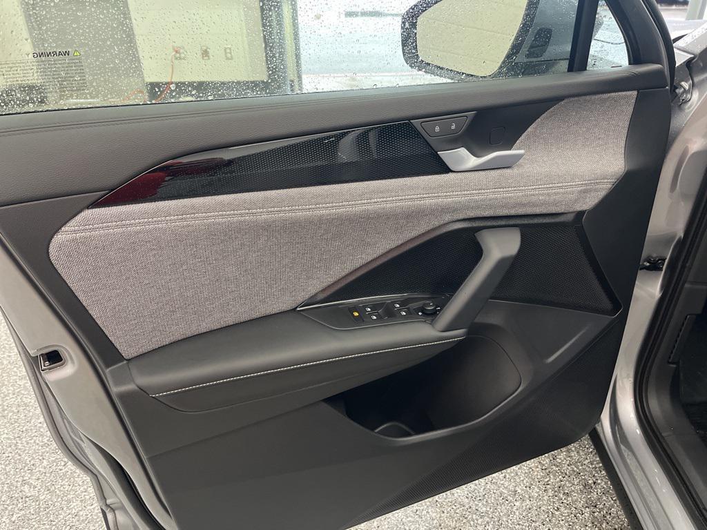 new 2026 Volkswagen Tiguan car, priced at $32,795